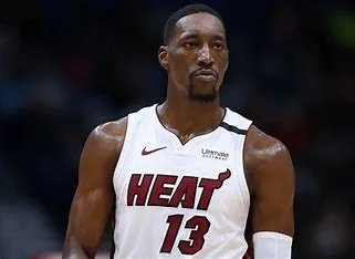 莱利：阿德巴约是一名NBA 最佳球员 他必须扩大自己的射程