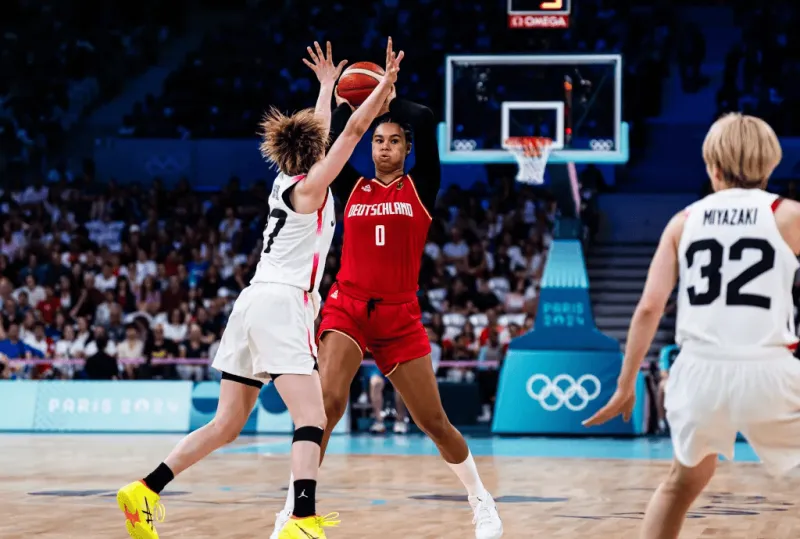 萨巴利今日拿下33分 排在奥运女篮历史第九位 坎贝奇·莱斯利跻身前十