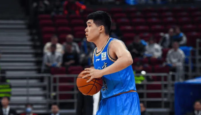 金一鹏16分8篮板！夏季联赛：北京101-73胜南京